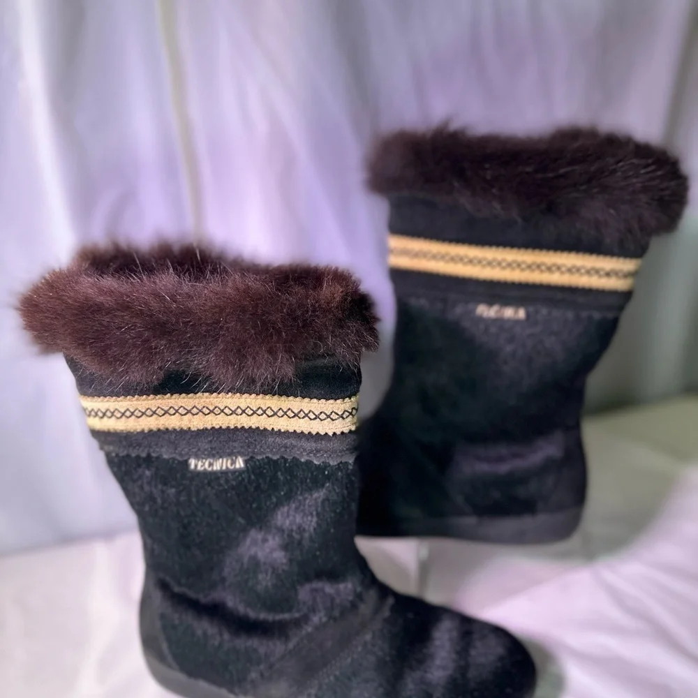 Tecnica Kids Black and Gold Boots with Fur Trim